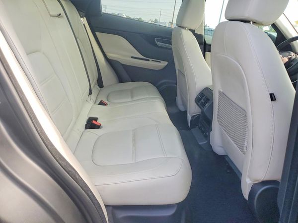 2017 JAGUAR F-PACE Prestige
