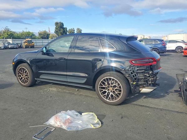 2018 PORSCHE MACAN