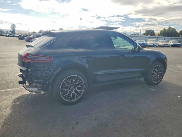 2018 PORSCHE MACAN