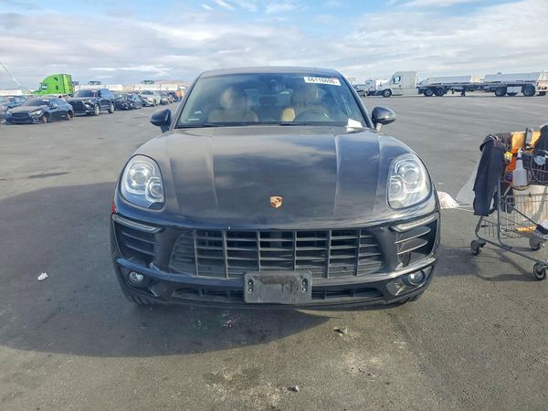 2018 PORSCHE MACAN
