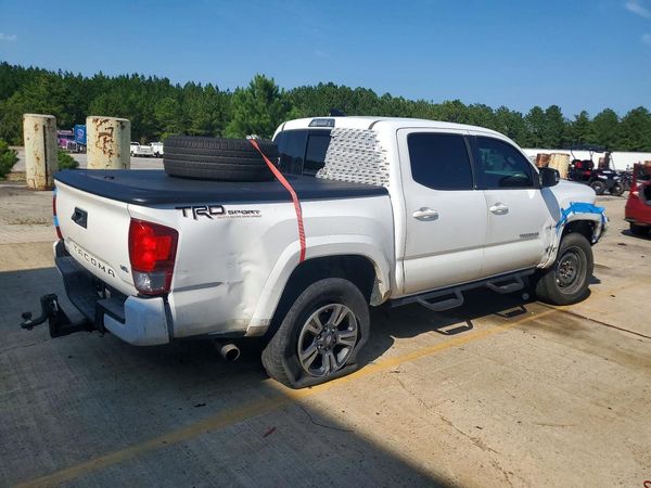 2017 TOYOTA TACOMA
