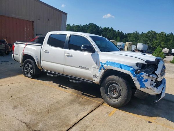 2017 TOYOTA TACOMA