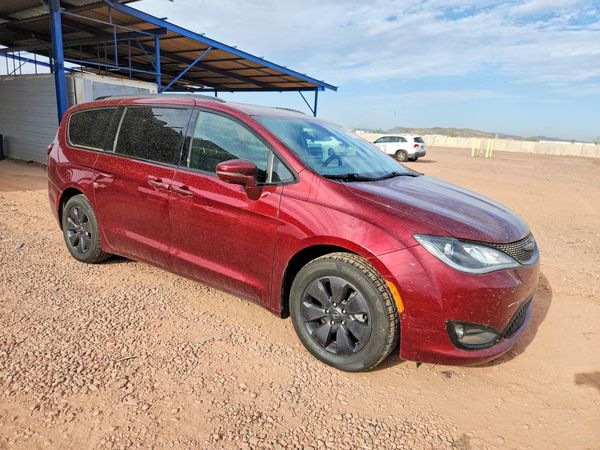 2020 CHRYSLER PACIFICA Limited
