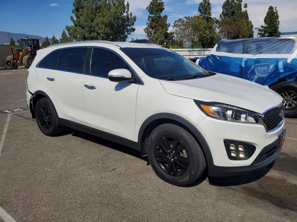 2016 KIA SORENTO L / LX