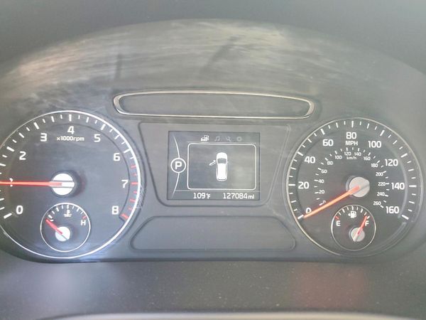 2016 KIA SORENTO L / LX