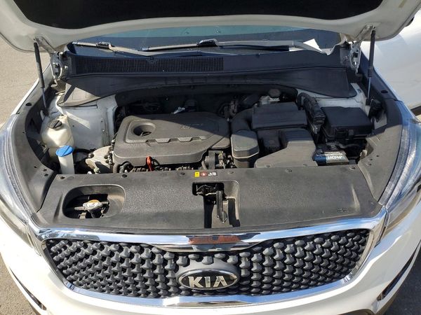 2016 KIA SORENTO L / LX