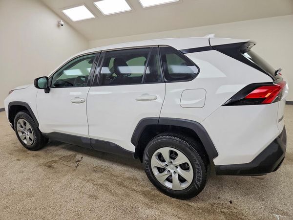 2022 TOYOTA RAV4 LE