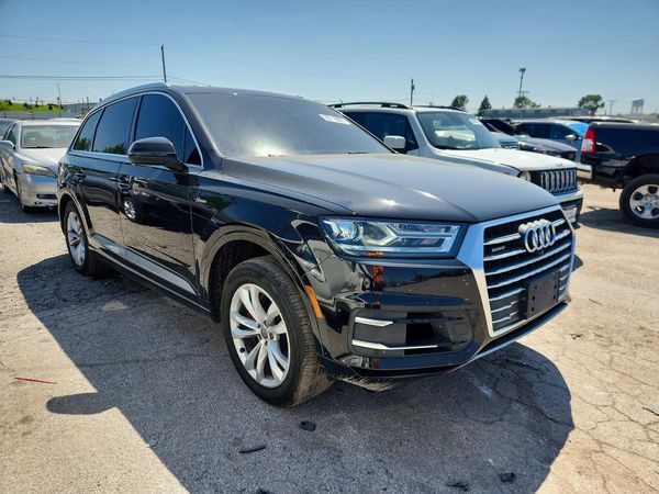 2017 AUDI Q7 quattro Premium Plus