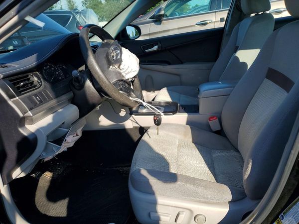 2014 TOYOTA CAMRY