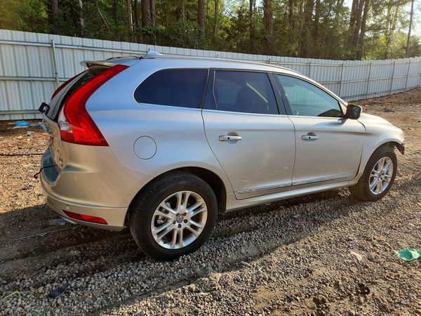 2016 VOLVO XC60