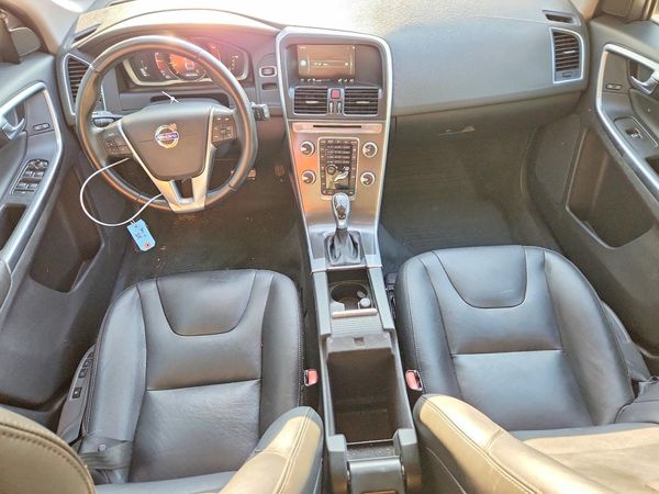 2016 VOLVO XC60