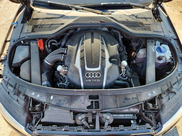 2015 AUDI A8 L