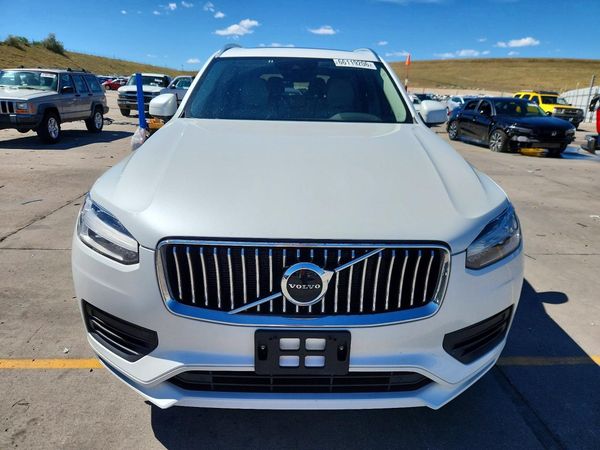 2020 VOLVO XC90