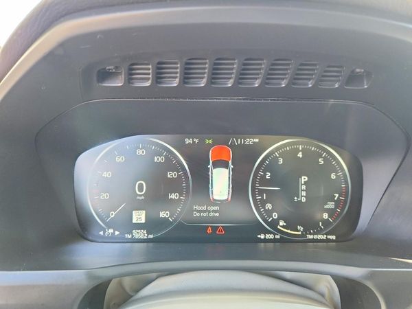 2020 VOLVO XC90