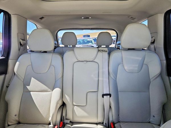 2020 VOLVO XC90