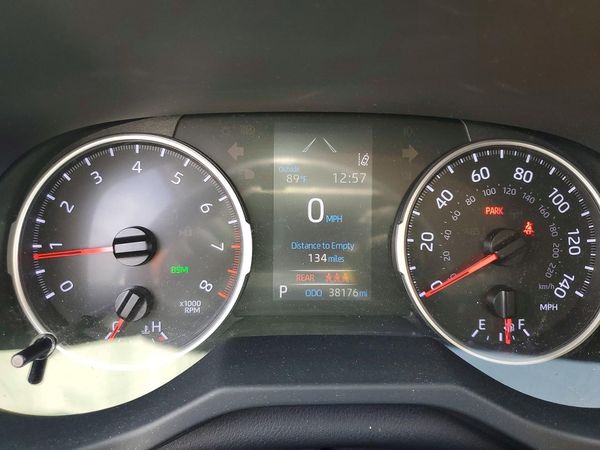 2019 TOYOTA RAV4 LE