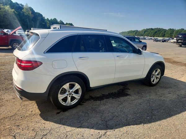 2018 MERCEDES-BENZ GLC