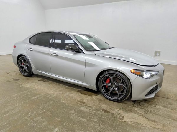 2019 ALFA ROMEO GIULIA RWD