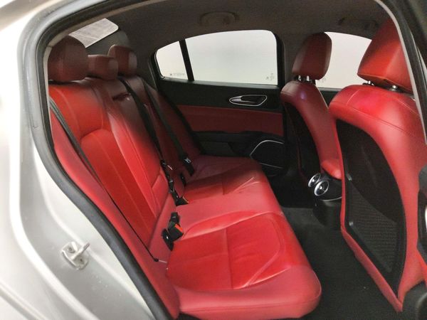 2019 ALFA ROMEO GIULIA RWD