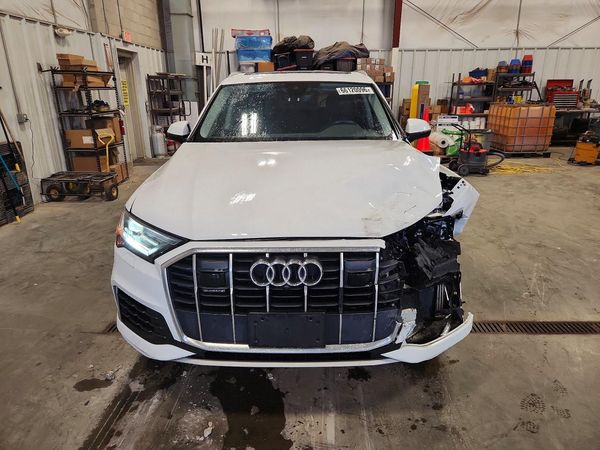 2022 AUDI Q7 quattro Premium Plus