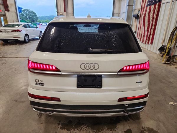 2022 AUDI Q7 quattro Premium Plus