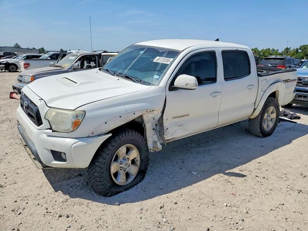 2015 TOYOTA TACOMA