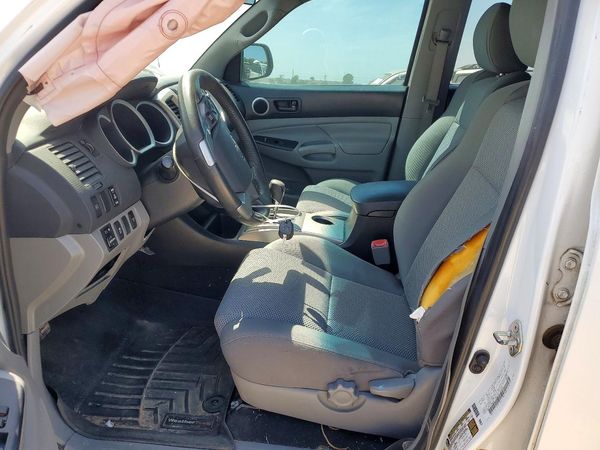 2015 TOYOTA TACOMA