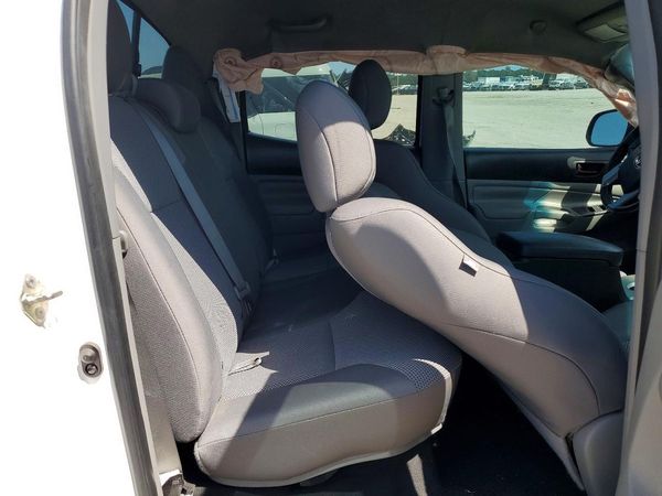 2015 TOYOTA TACOMA