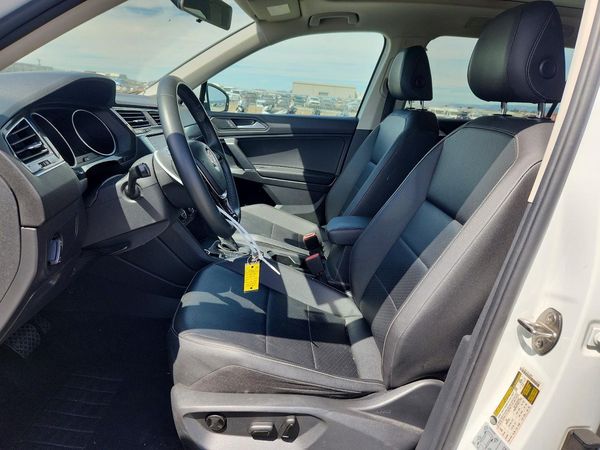 2020 VOLKSWAGEN TIGUAN SE, SEL — DENT