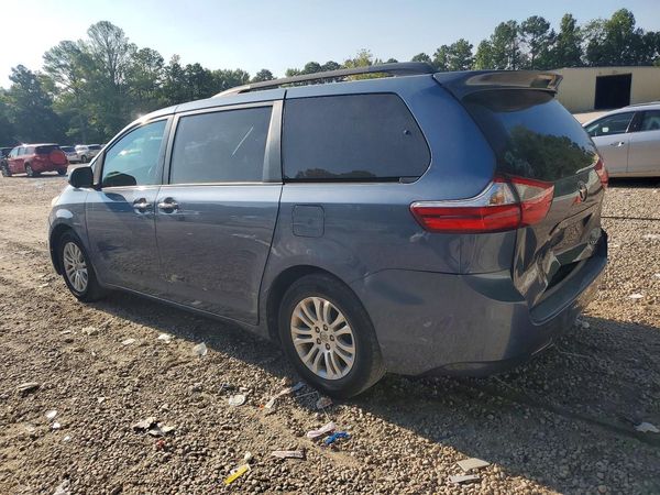 2015 TOYOTA SIENNA