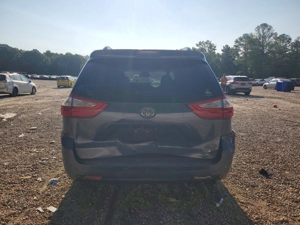 2015 TOYOTA SIENNA