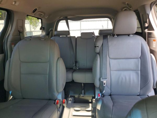 2015 TOYOTA SIENNA