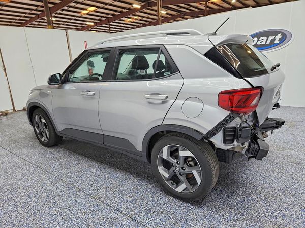 2025 HYUNDAI VENUE SEL, Limited