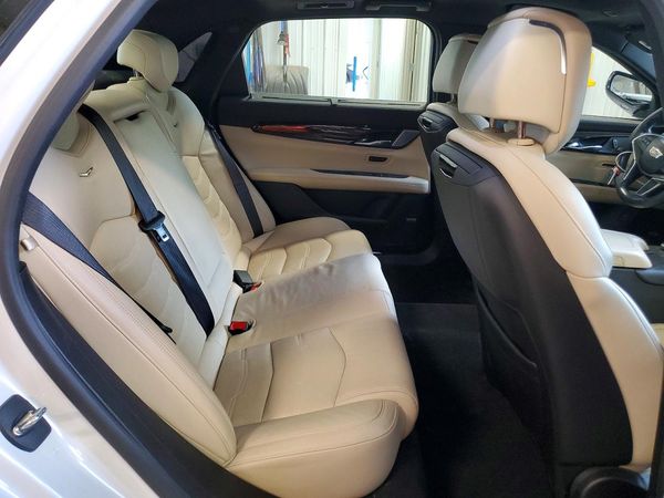 2020 CADILLAC CT6 Luxury (CSAV)