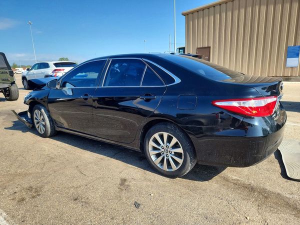 2015 TOYOTA CAMRY