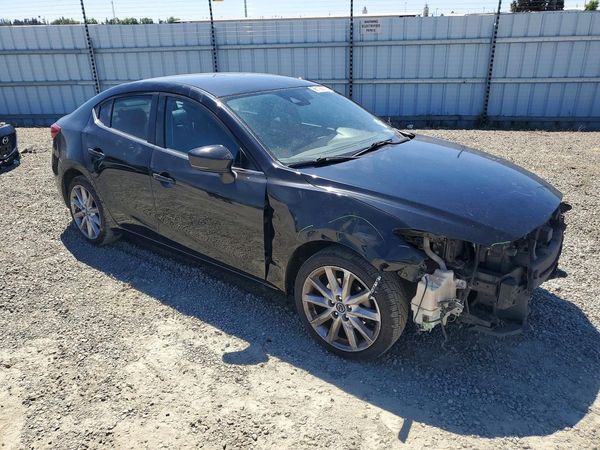 2017 MAZDA 3 Touring