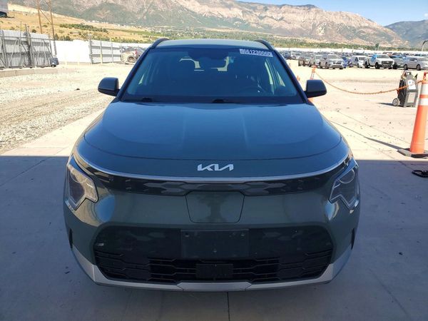 2023 KIA NIRO Wind