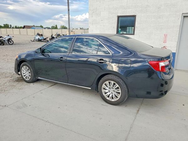 2013 TOYOTA CAMRY