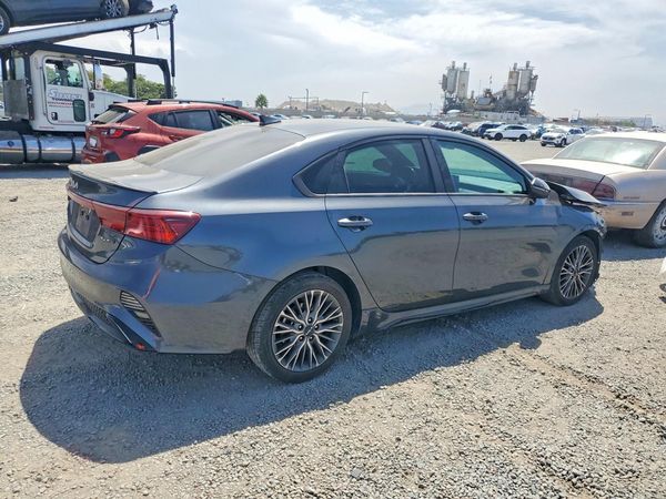 2022 KIA FORTE GT Line