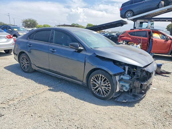 2022 KIA FORTE GT Line