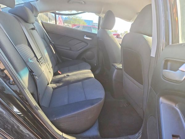 2017 KIA FORTE LX Popular, S