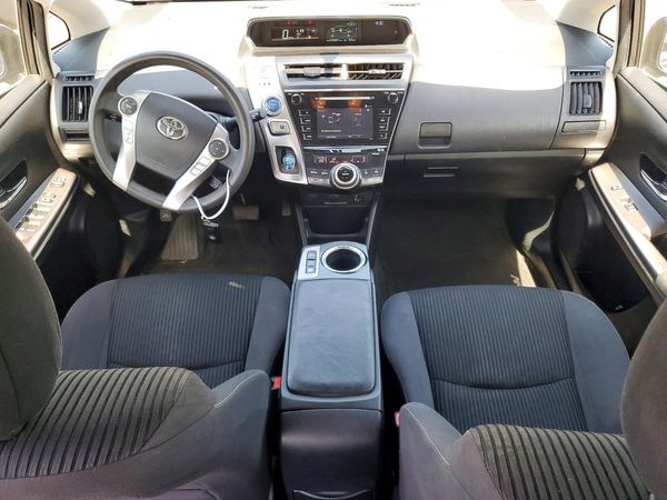 2015 TOYOTA PRIUS V TH
