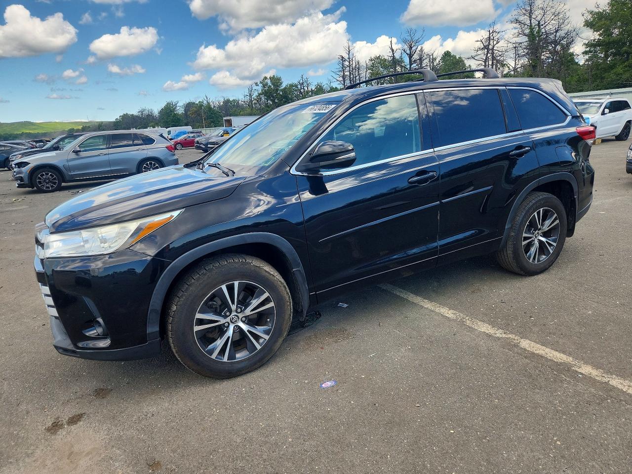 2018 TOYOTA HIGHLANDER