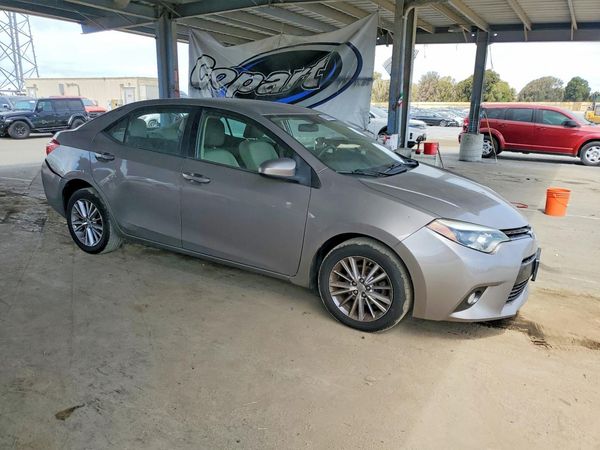 2015 TOYOTA COROLLA