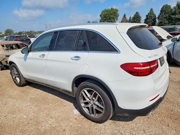 2016 MERCEDES-BENZ GLC GLC300 Base-4M