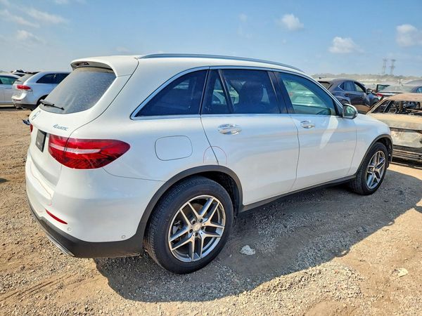 2016 MERCEDES-BENZ GLC GLC300 Base-4M