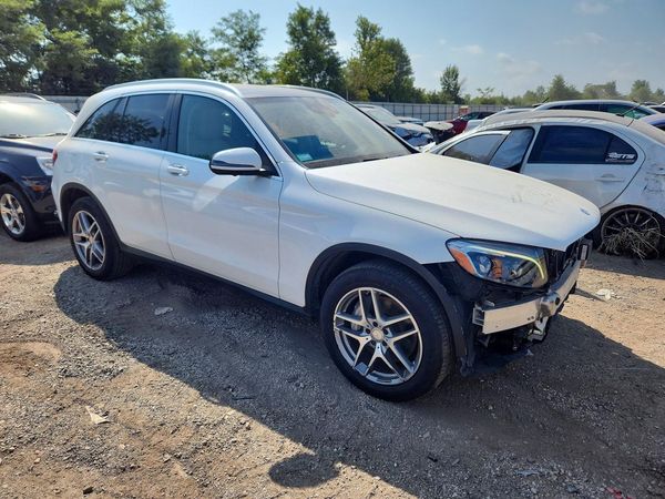 2016 MERCEDES-BENZ GLC GLC300 Base-4M