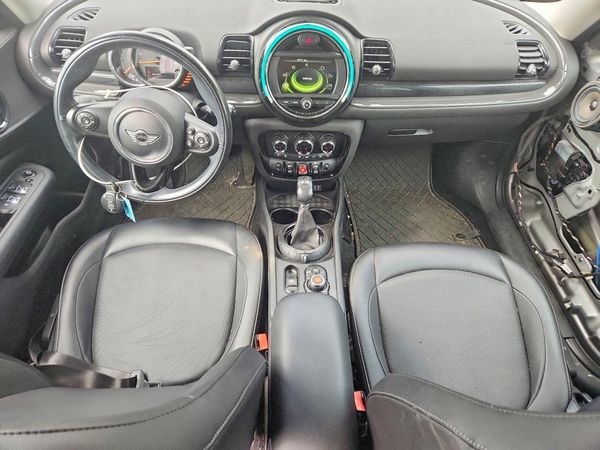 2017 MINI COOPER