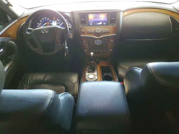 2012 INFINITI QX56