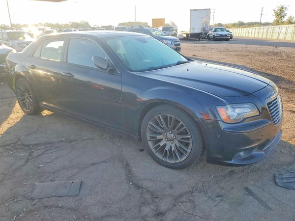 2013 CHRYSLER 300 300C Varvatos — Passenger 3/4